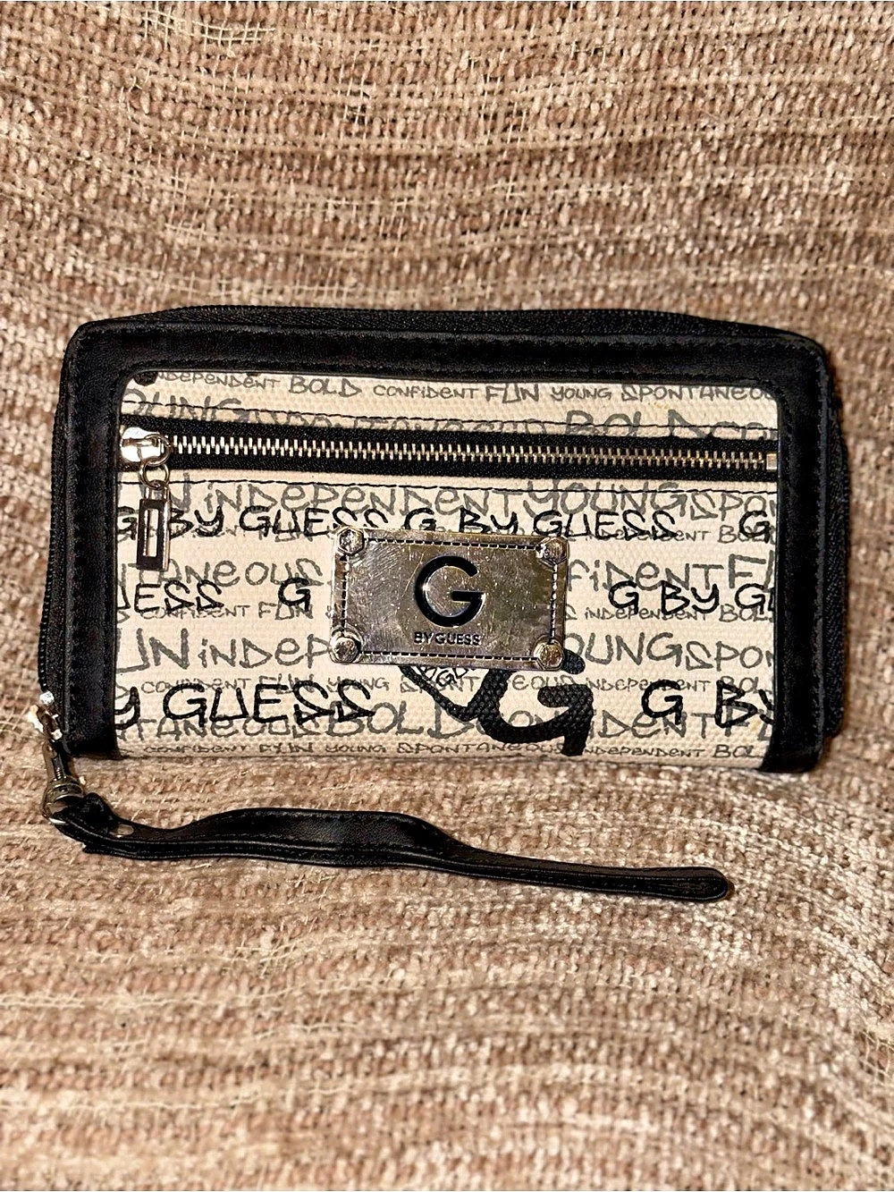 G by Guess Zip Around Wristlet Wallet in Black & Beige